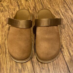 UGG Women's Brown Beige Golden Star Slip On Platform Clogs Slipper Size 8